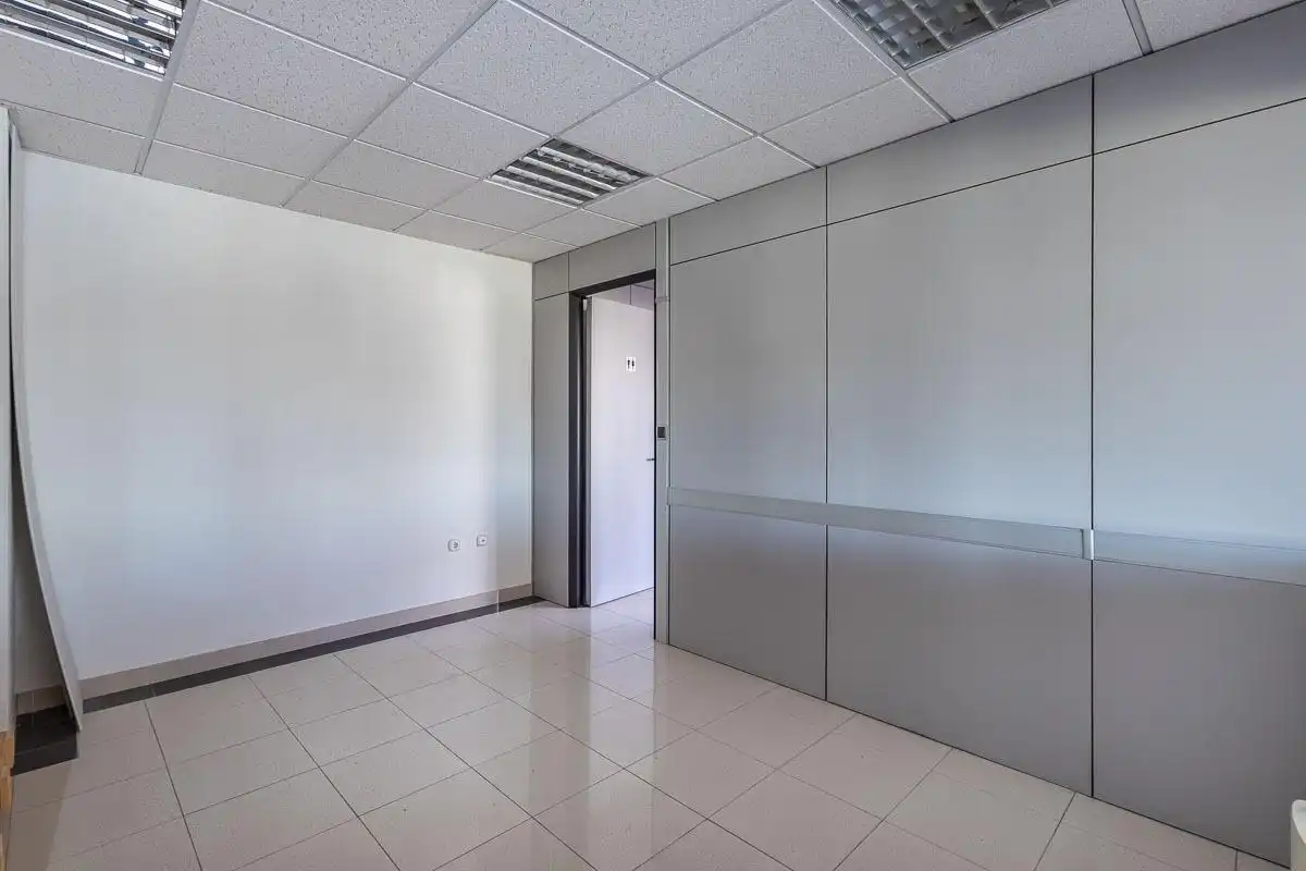 Office for rent in Granada  with Heating