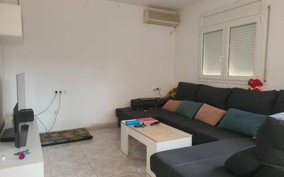 Living room of Single-family semi-detached for sale in Avinyonet de Puigventós  with Air Conditioner, Terrace and Swimming Pool