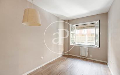 Bedroom of Flat for sale in  Barcelona Capital  with Air Conditioner and Balcony