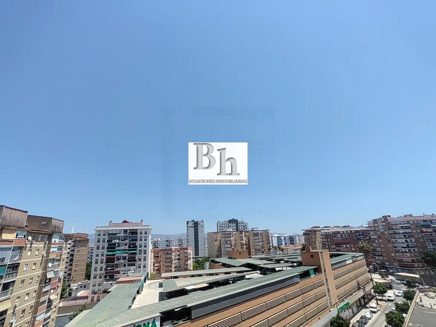 Vista exterior de Piso en venta en Málaga con Terraza