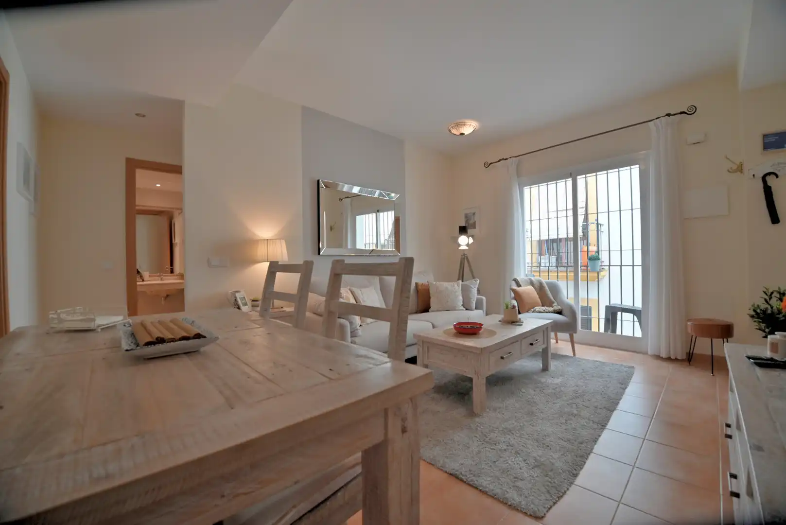 Sala de estar de Ático en venta en Marbella con Aire acondicionado, Trastero y Amueblado