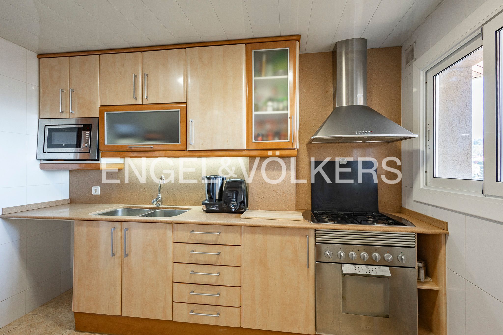 Cuina de Apartament en venda en El Papiol amb Calefacció, Parquet i Balcó