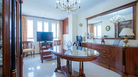 Foto 2 de Piso en venta en Grupo Los Príncipes, Villegas, Sevilla Capital