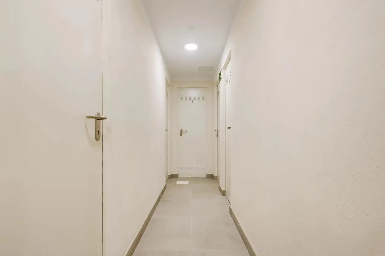 Flat for rent in Madrid  with Air Conditioner, Heating and Storage room