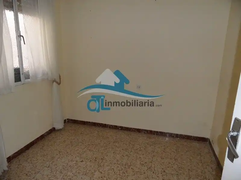 Dormitori de Pis en venda en Linares