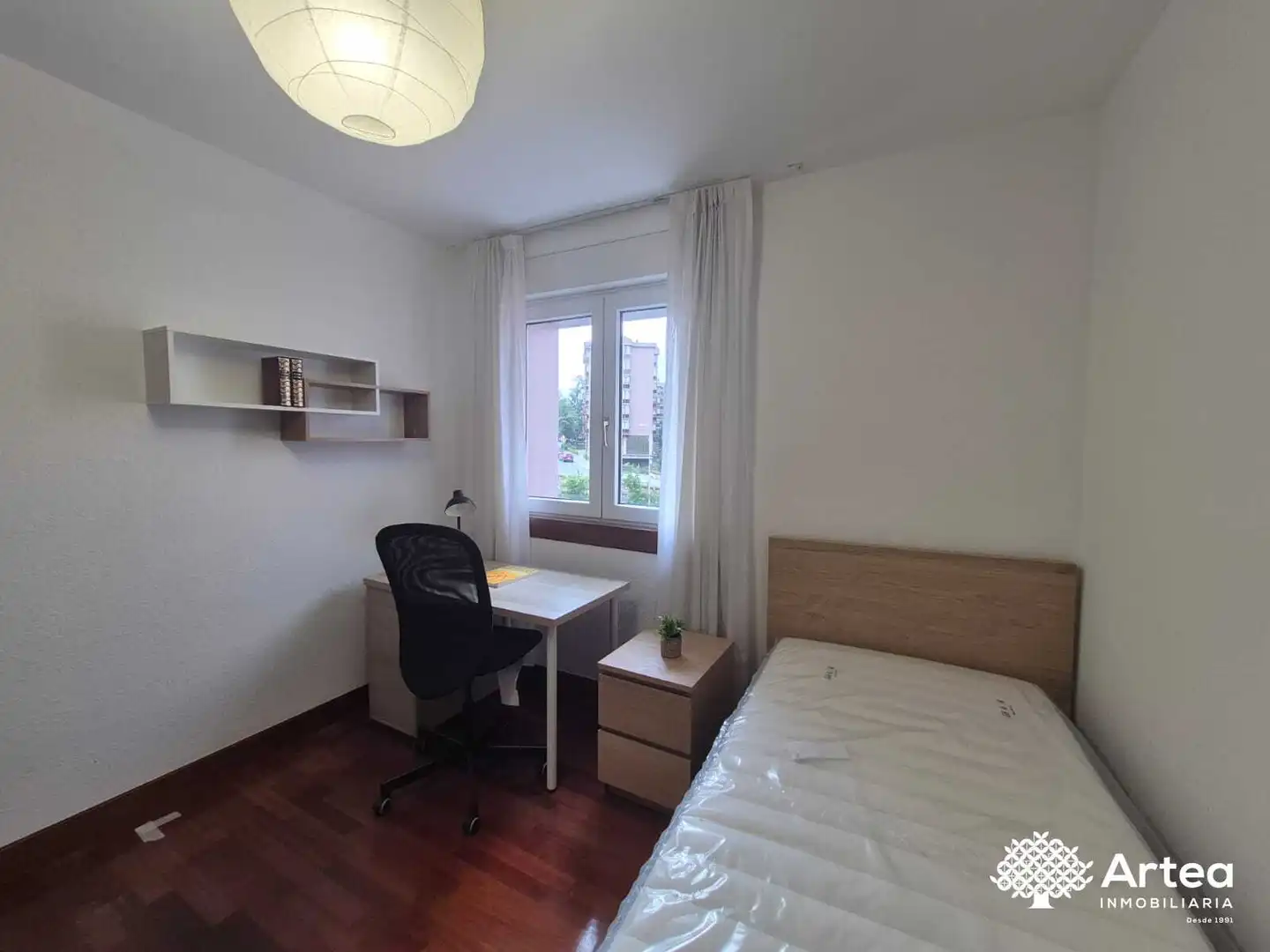 Bedroom of Flat for rent in Bilbao   with Heating, Oven and Washing machine