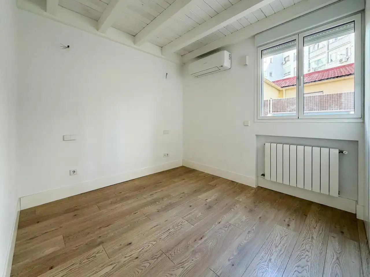 Schlafzimmer von Maisonette zur Miete in Madrid mit Klimaanlage, Heizung und Terrasse