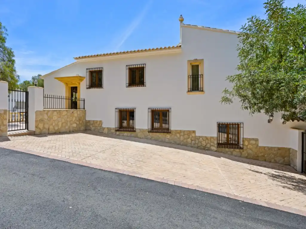 Vista exterior de Casa o xalet en venda en Jávea / Xàbia amb Aire condicionat, Calefacció i Balcó