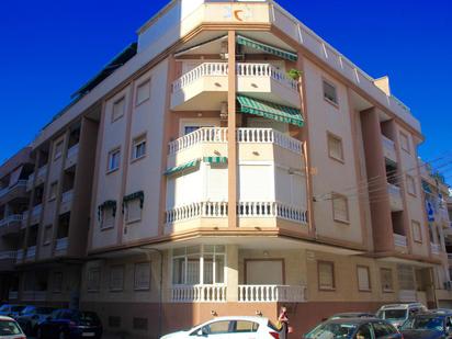 Vista exterior de Apartament en venda en Torrevieja amb Terrassa i Balcó