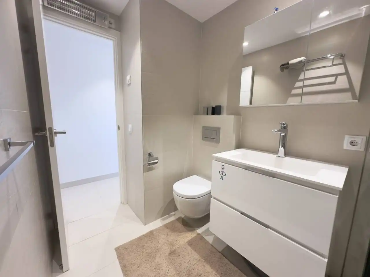 Baño de Piso de alquiler en Calvià con Aire acondicionado, Calefacción y Terraza