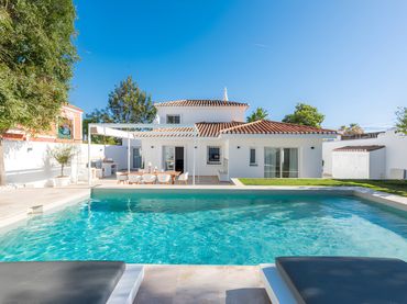 Casa amb piscina en venda a Nueva Andalucía
