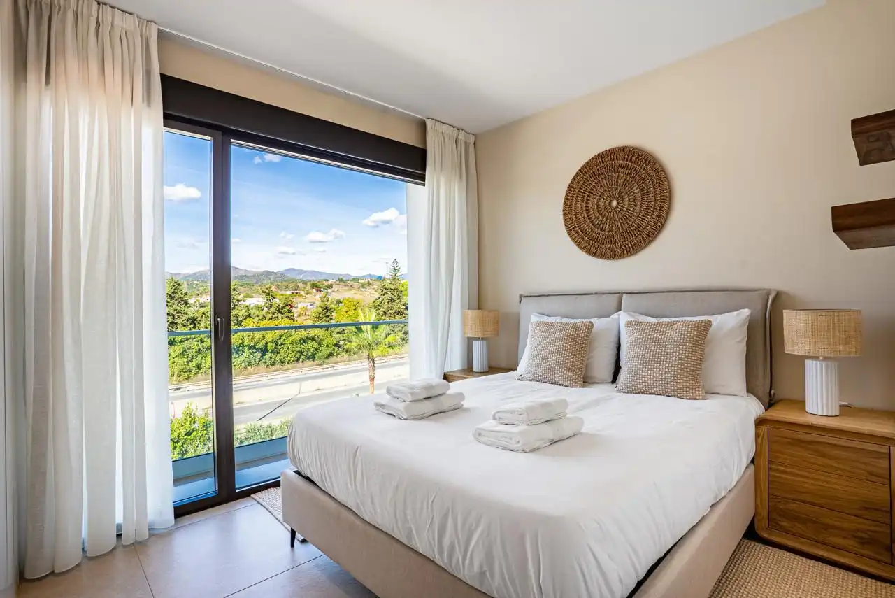 Habitación de Ático de alquiler en Estepona con Aire acondicionado, Calefacción y Terraza