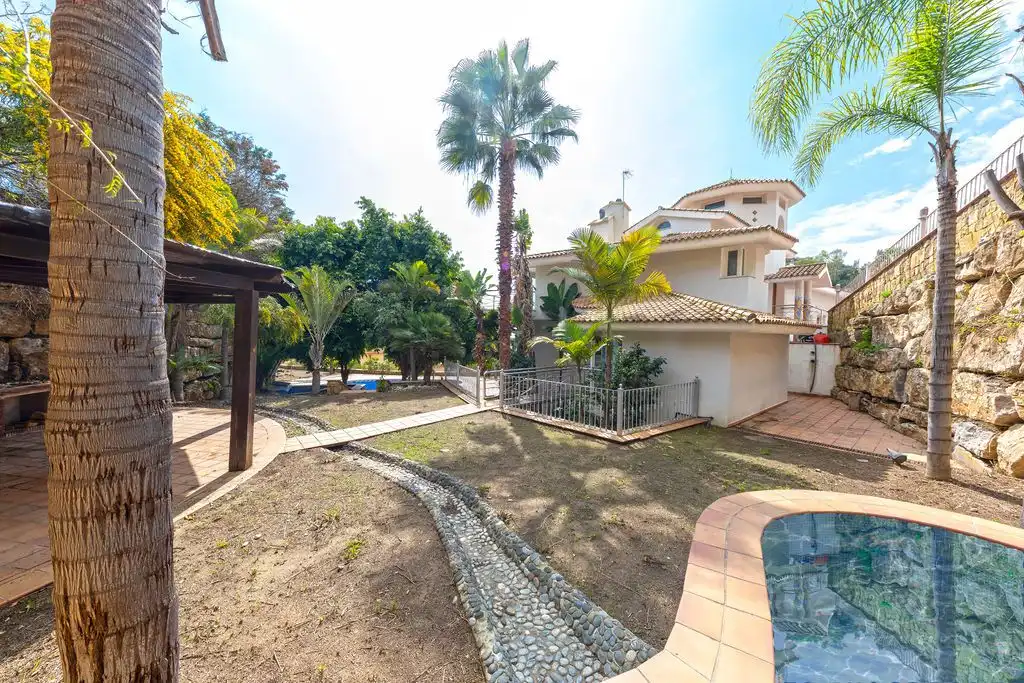 Jardín de Casa o chalet en venta en Benahavís con Aire acondicionado, Calefacción y Jardín privado