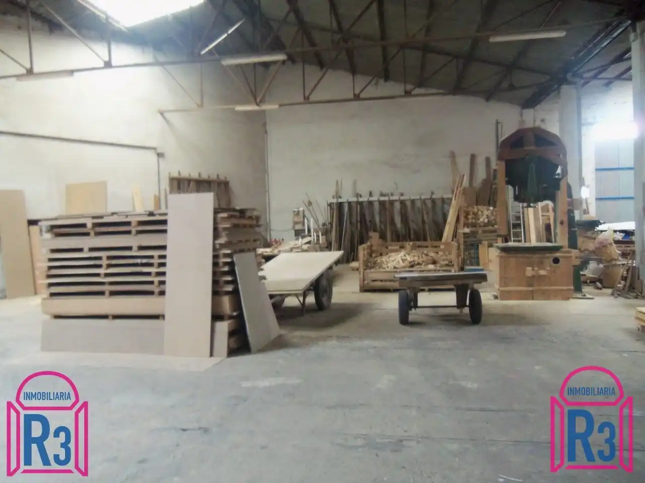 Nave industrial en venta en Valdefresno
