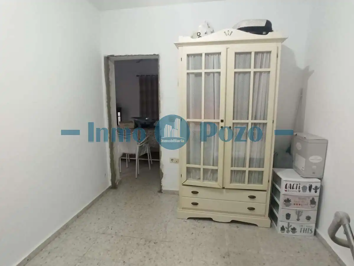 Dormitori de Nau industrial en venda en Almendralejo