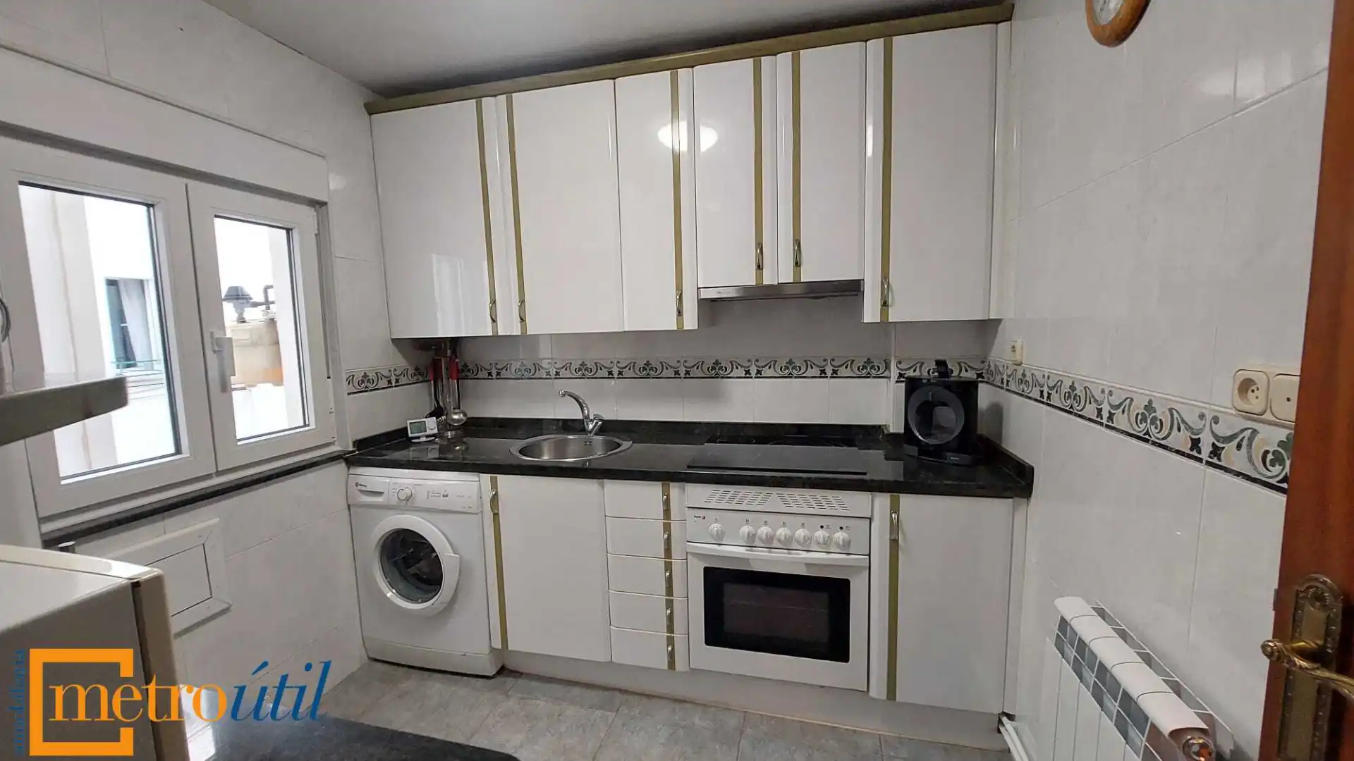 Kitchen of Flat for rent in Salamanca  with Heating and Furnished
