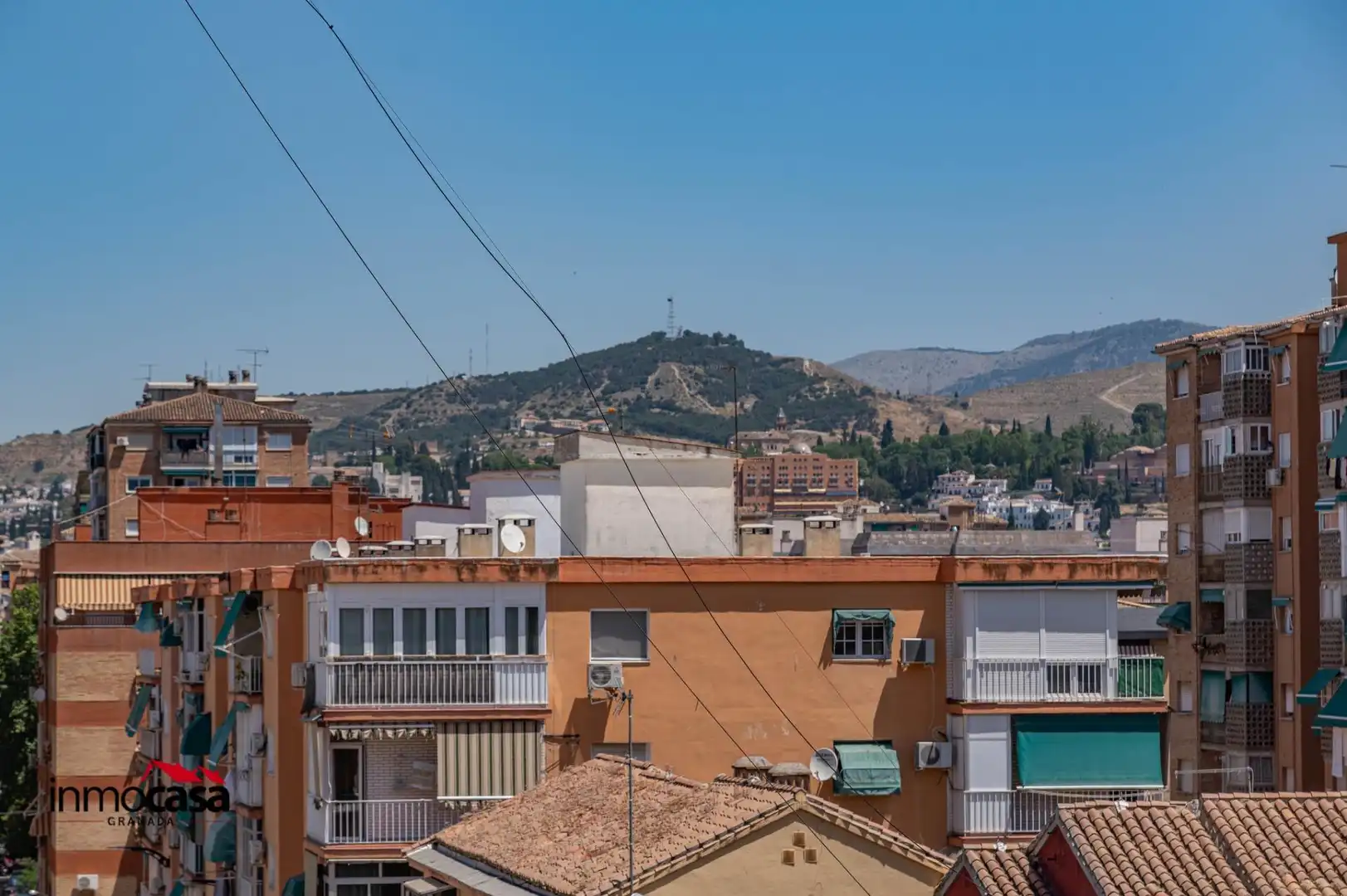 Vista exterior de Piso en venta en Granada