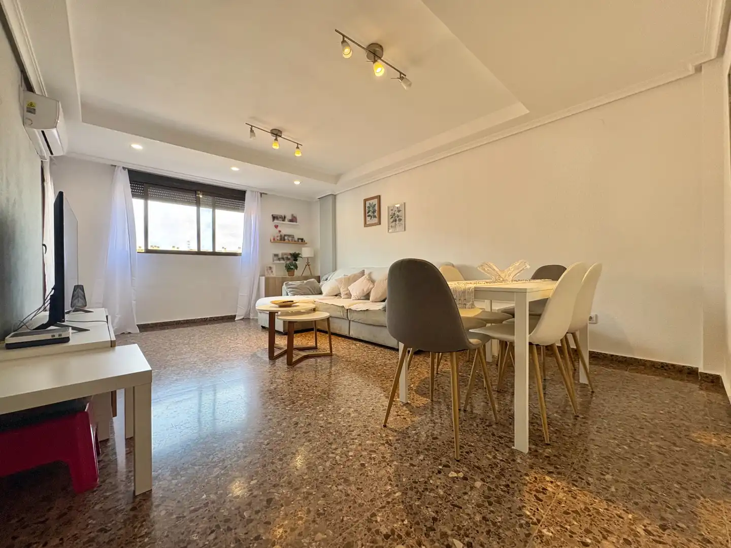 Appartamento con terrazza in vendita a Avinguda de Picassent, imagen 4