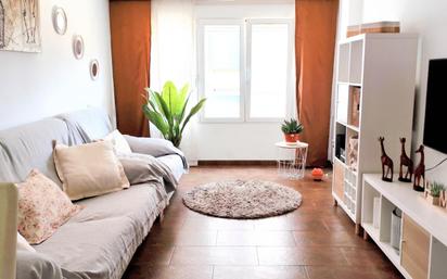 Sala d'estar de Apartament en venda en Alicante / Alacant amb Aire condicionat, Terrassa i Balcó