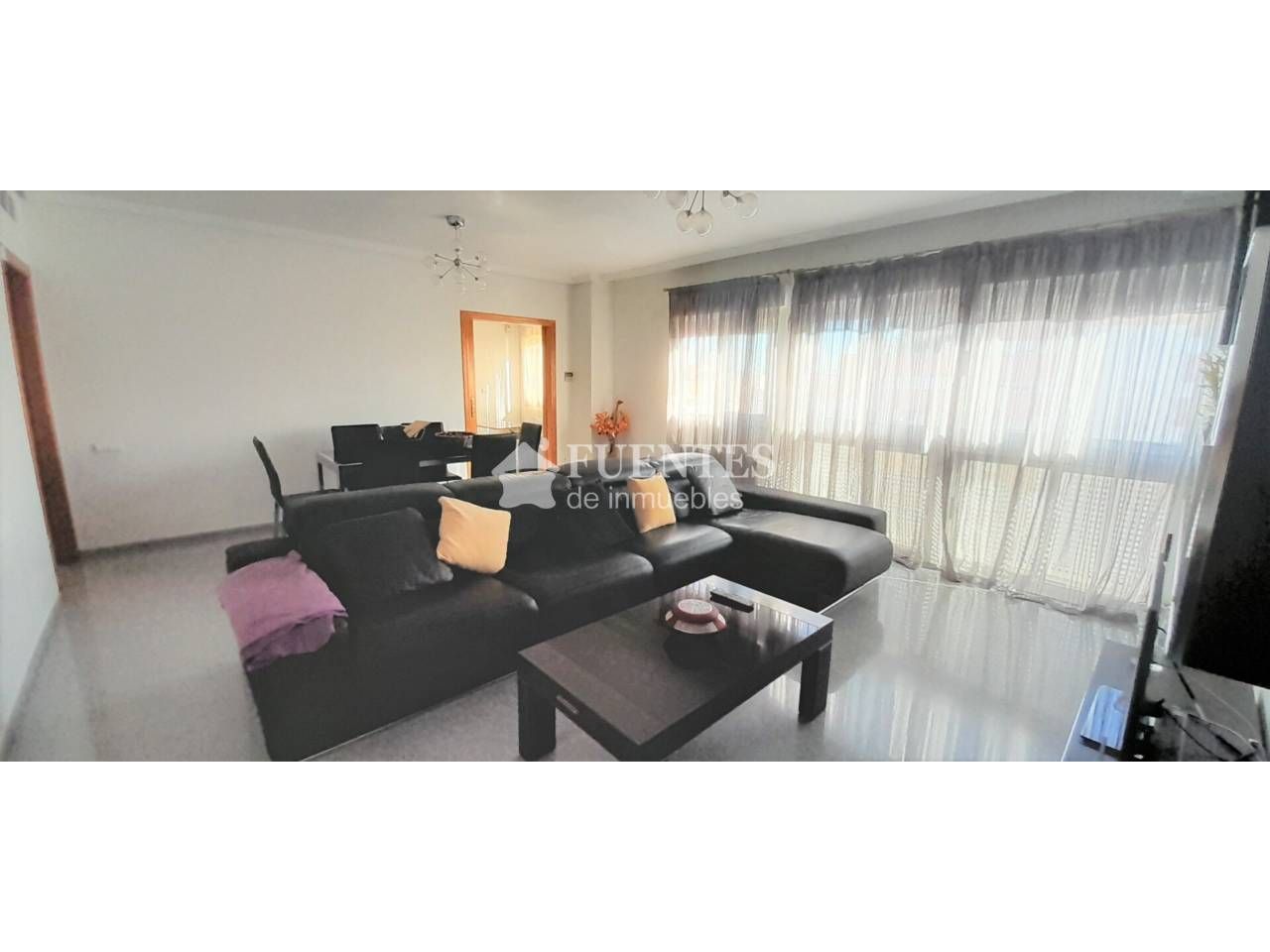 Sala d'estar de Pis en venda en Alicante / Alacant amb Aire condicionat, Calefacció i Piscina comunitària