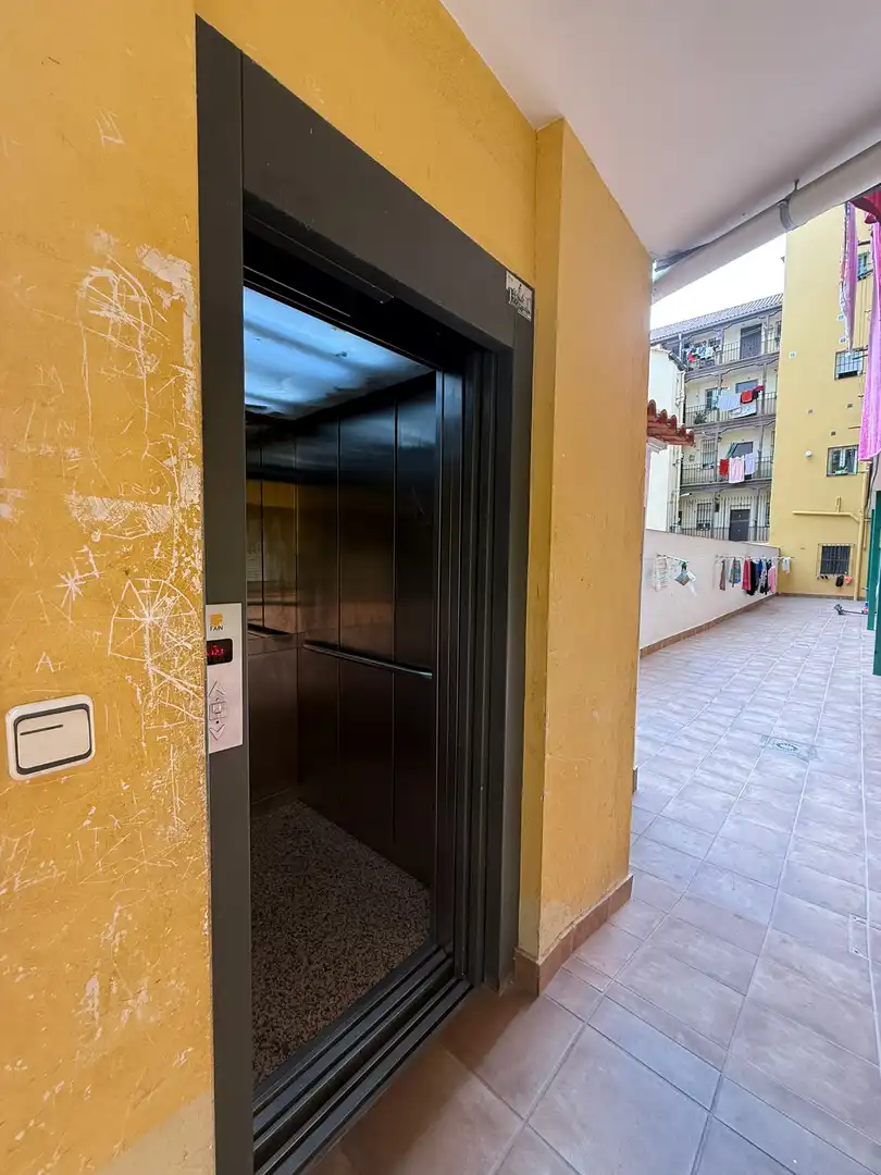 Pis amb ascensor en venda a Calle de Embajadores, imagen 27