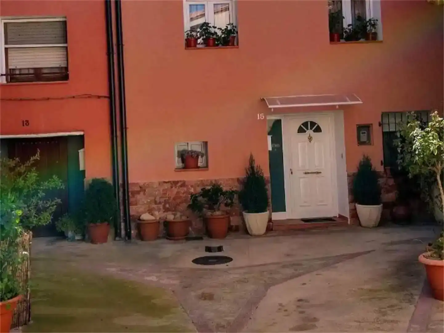 Vista exterior de Casa adosada en venda en Aniñón amb Jardí privat, Parquet i Traster
