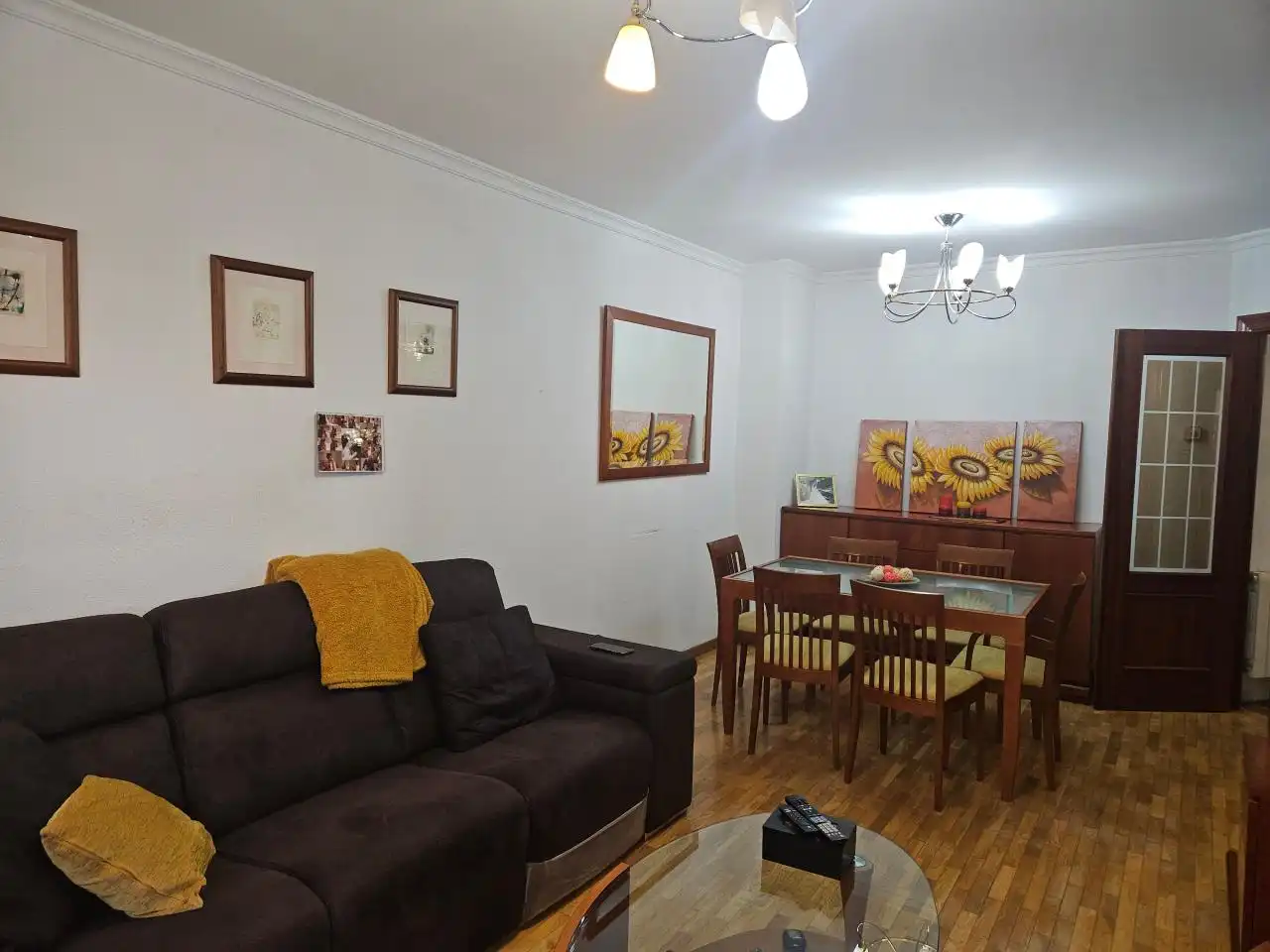 Sala de estar de Piso en venta en León Capital  con Calefacción, Trastero y Amueblado