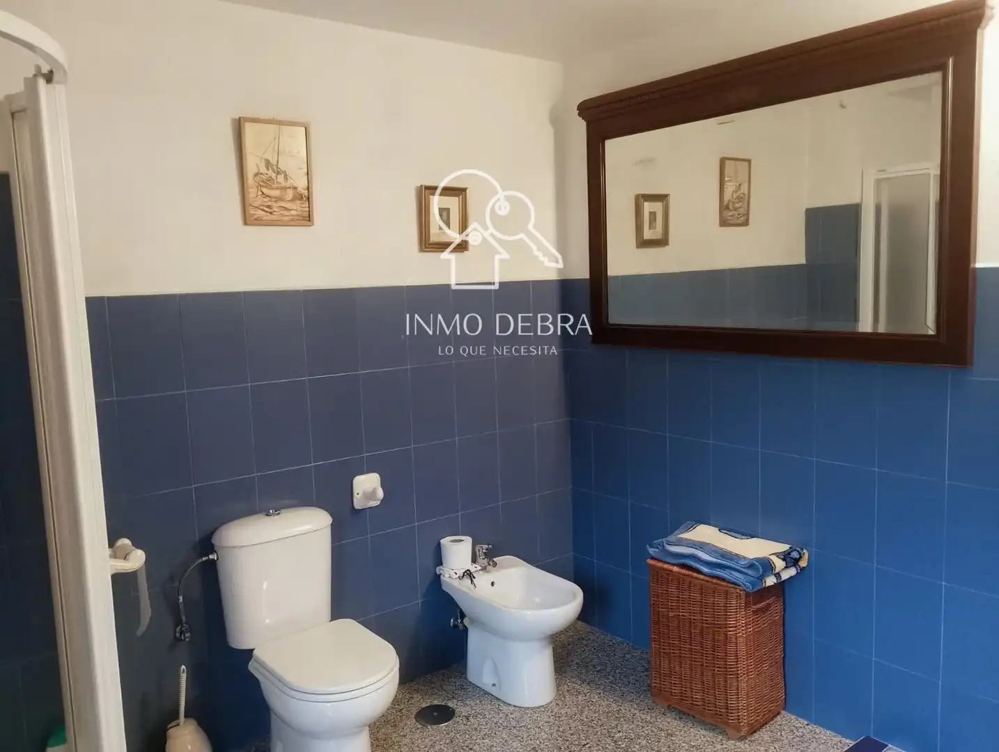 Außenansicht von Einfamilien-Reihenhaus zum Verkauf in Cudillero mit Heizung, Privatgarten und Terrasse