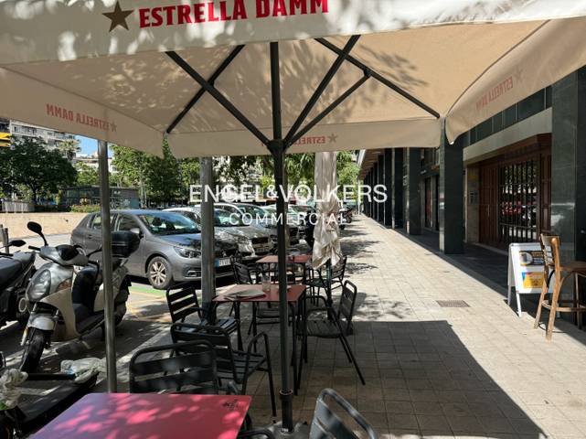 Local comercial en Alquiler en Barri de les Corts