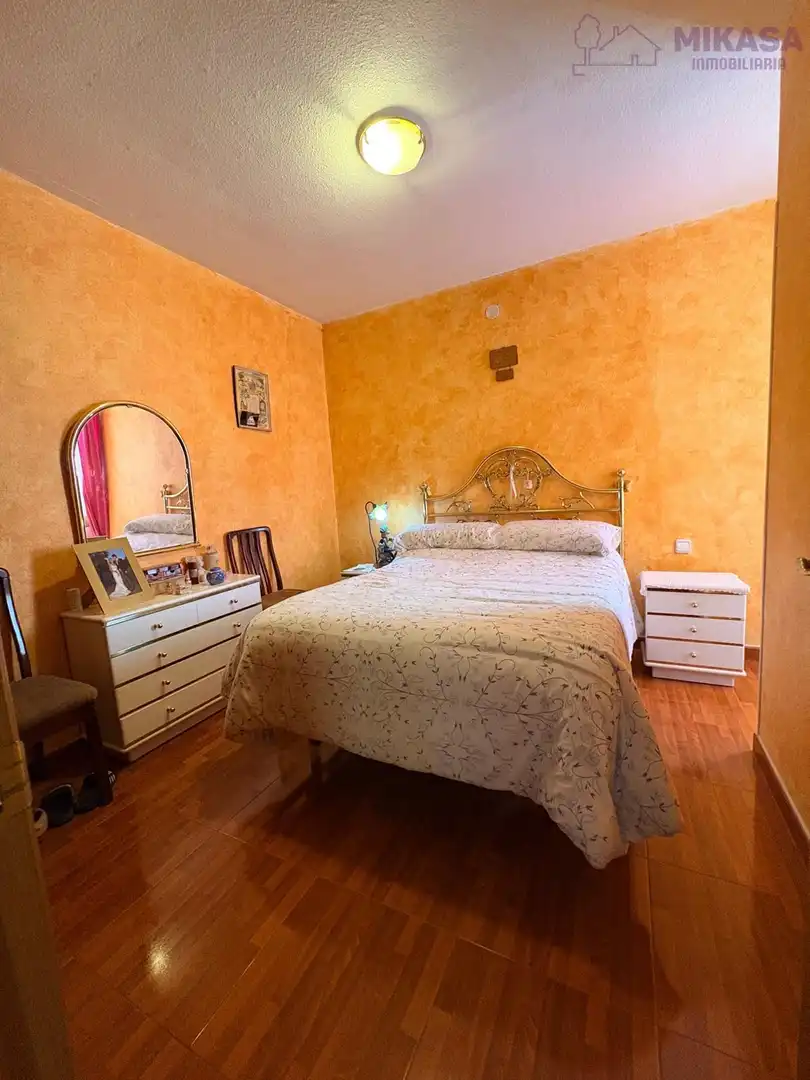 Schlafzimmer von Wohnung zur Miete in Hortaleza