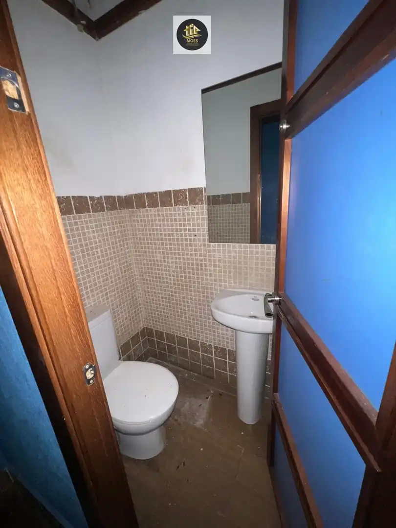 Baño de Local en venta en Jaén