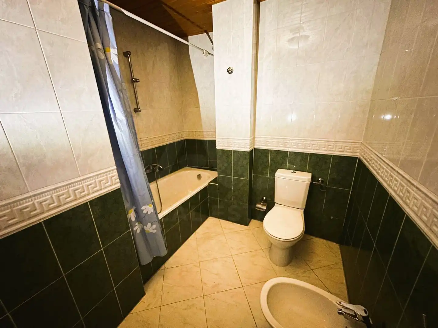 Badezimmer von Country house zum Verkauf in Cuadros mit Heizung und Terrasse
