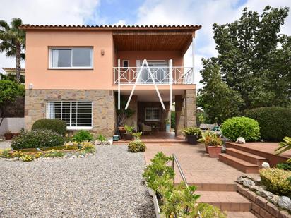 Jardí de Casa o xalet en venda en Alella amb Aire condicionat, Calefacció i Terrassa