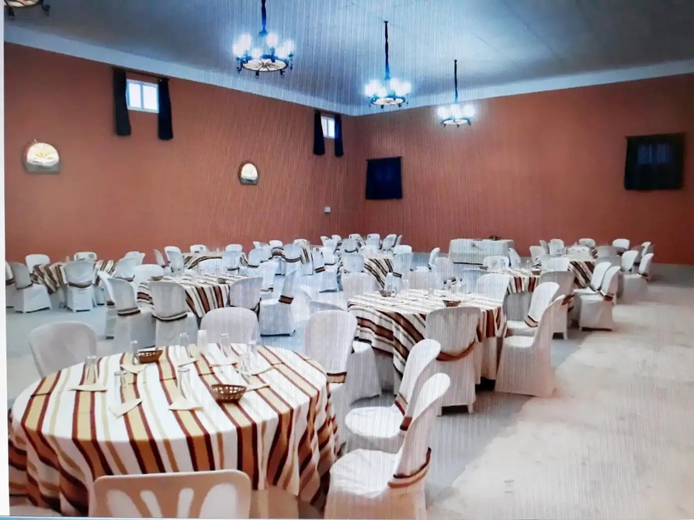Comedor de Local en venta en Huévar del Aljarafe con Aire acondicionado
