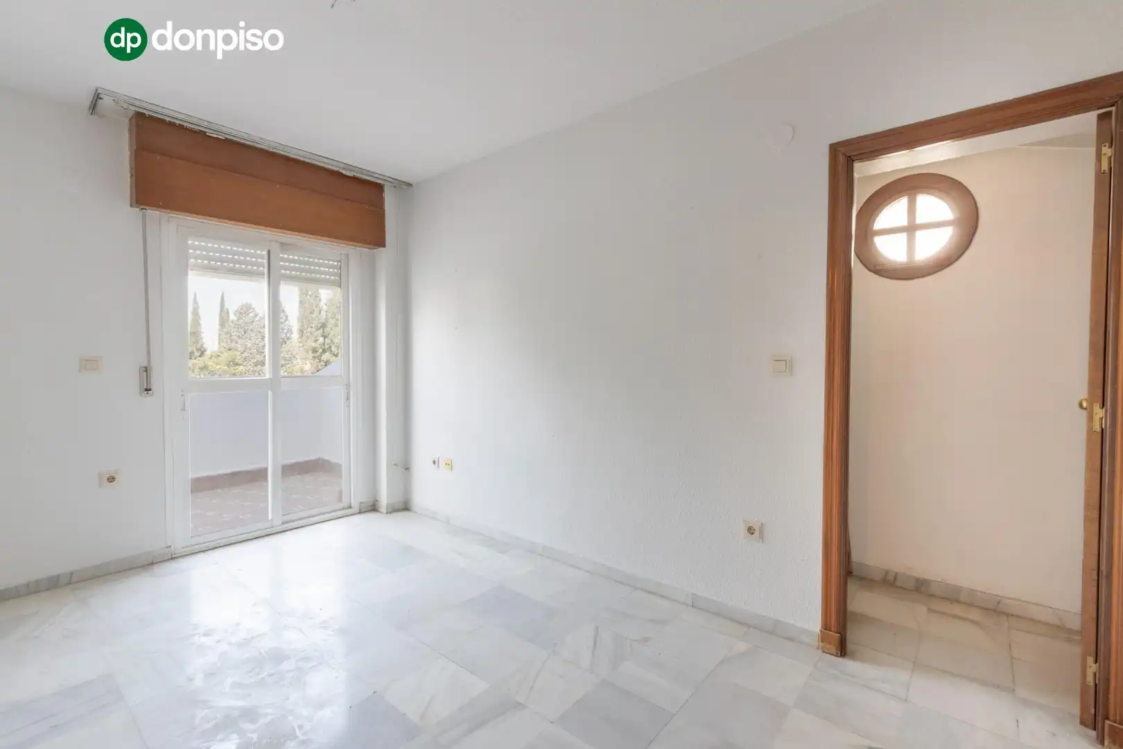 Schlafzimmer von Einfamilien-Reihenhaus zum Verkauf in Granada mit Heizung, Terrasse und Abstellraum