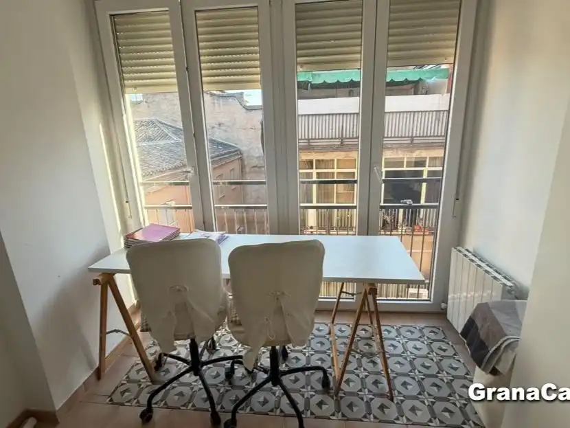 Terraza de Piso para compartir en Granada con Aire acondicionado, Calefacción y Amueblado