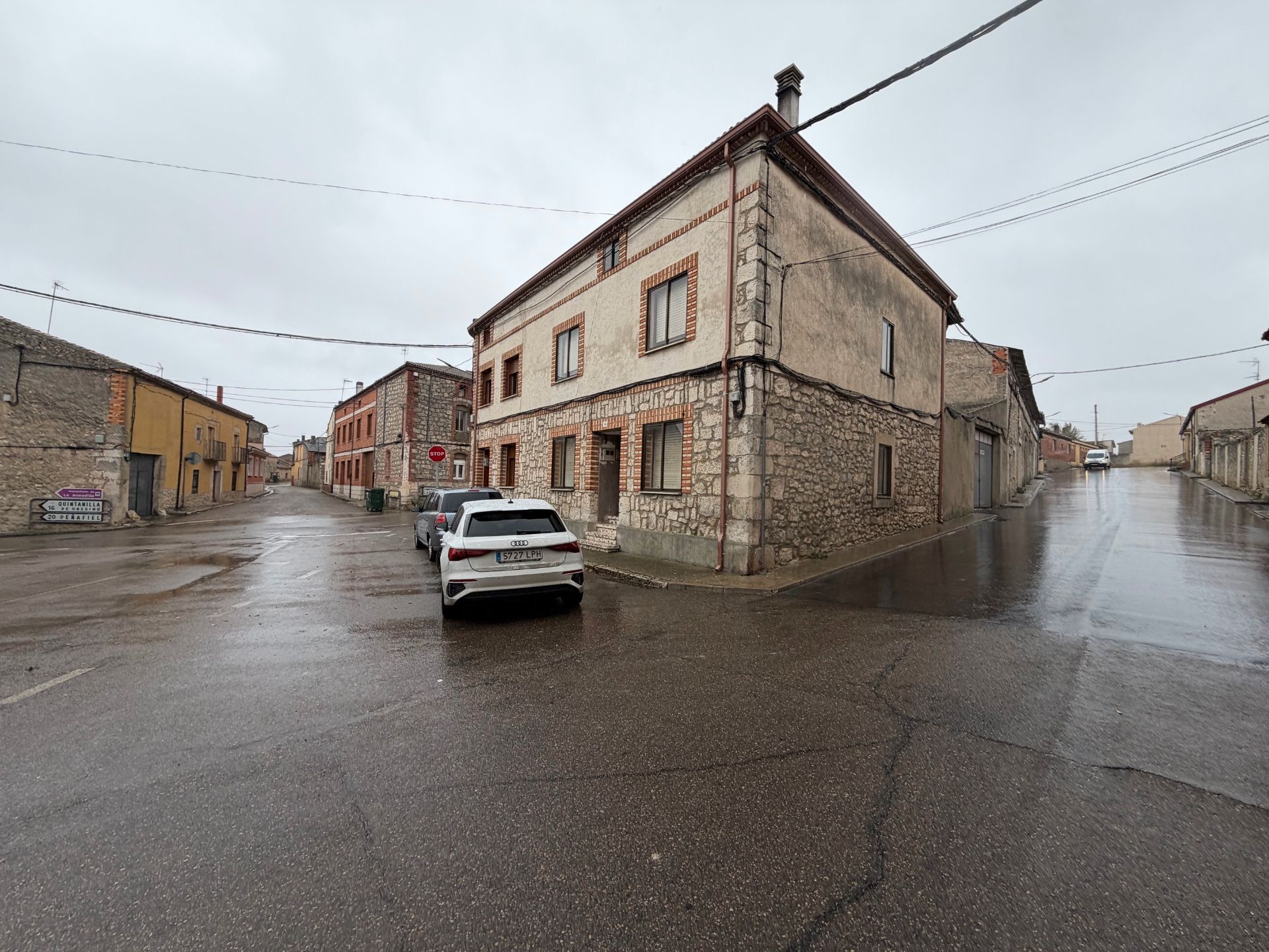 Exterior view of Country house for sale in Cogeces del Monte  with Heating, Terrace and Storage room