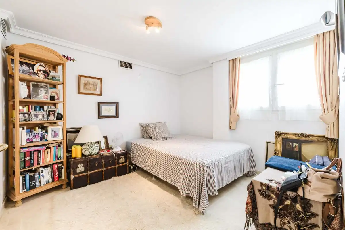 Habitación de Piso en venta en Torremolinos con Aire acondicionado, Calefacción y Jardín privado