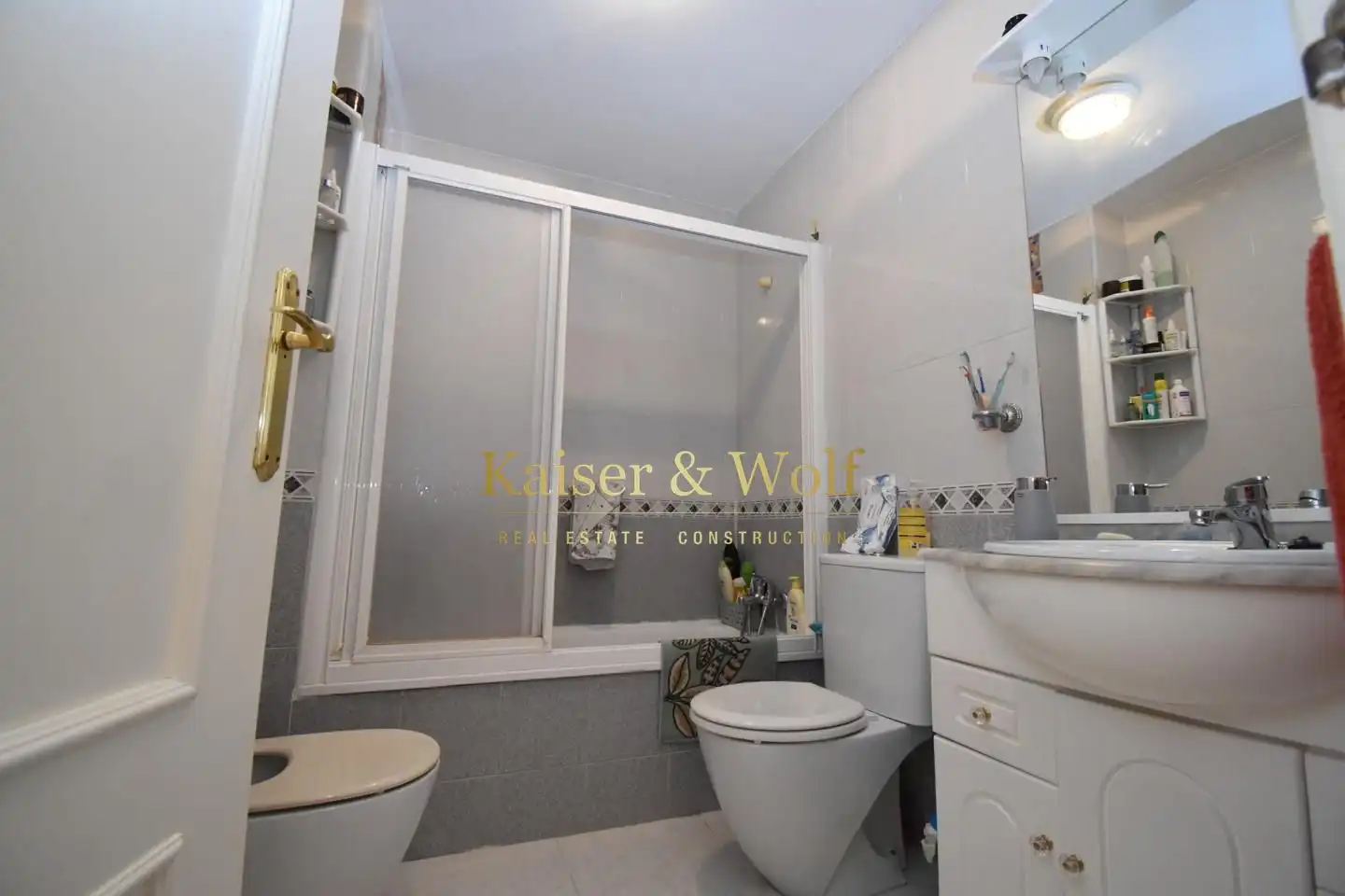 Baño de Piso en venta en Santa Pola con Aire acondicionado, Terraza y Amueblado