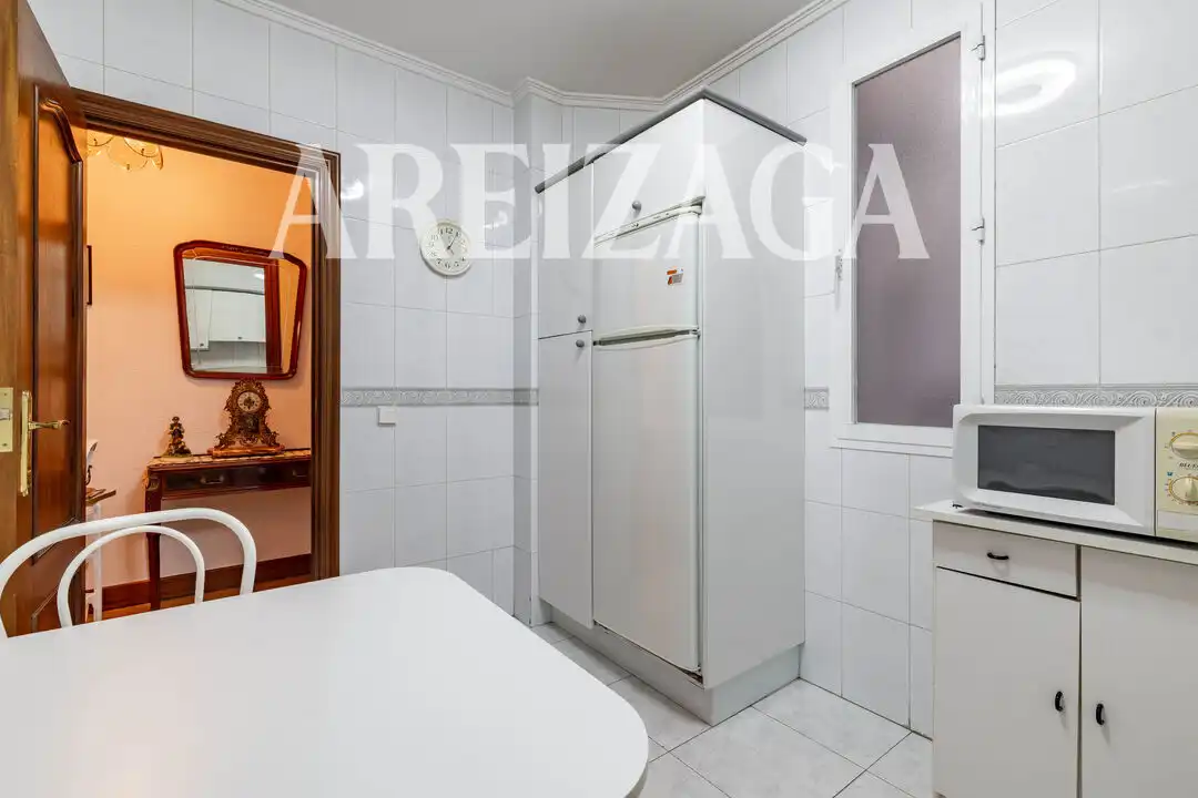 Kitchen of Flat for sale in Donostia - San Sebastián   with Heating