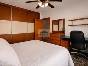 Habitación de Casa adosada en venta en Vegas del Genil con Aire acondicionado, Calefacción y Jardín privado