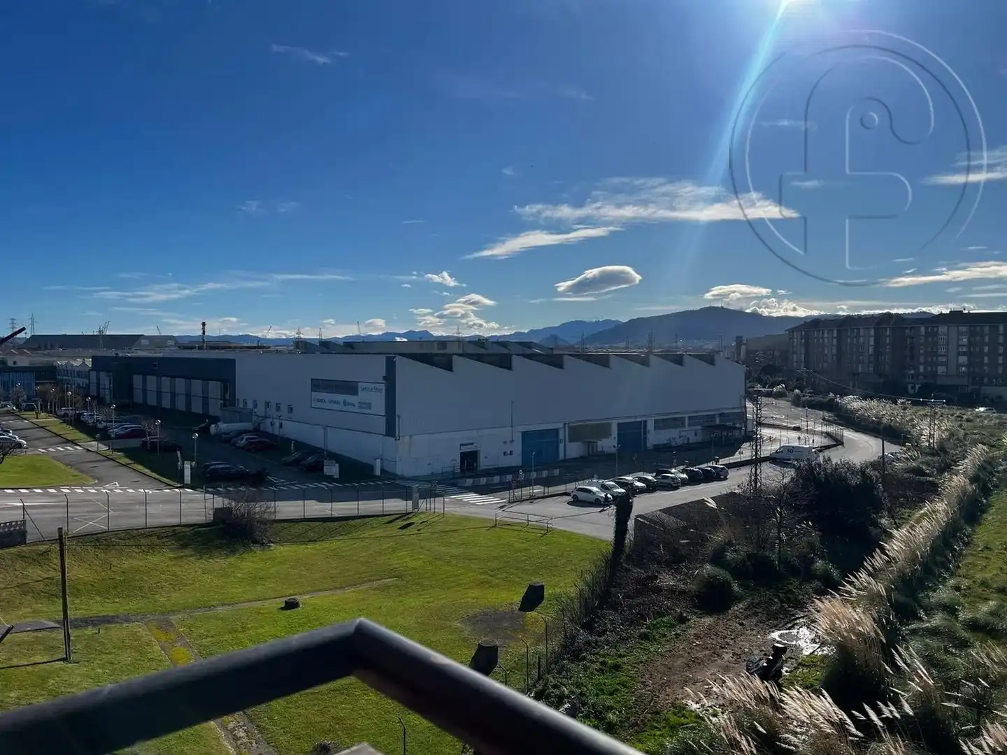 Vista exterior de Pis en venda en Santander amb Balcó