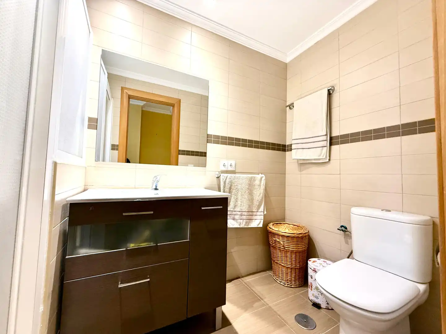 Bathroom of Flat for sale in Fuengirola  with Air Conditioner and Terrace