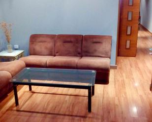 Living room of Flat for sale in Malpartida de Cáceres  with Air Conditioner, Heating and Furnished