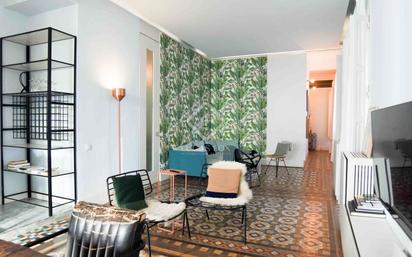 Living room of Flat for sale in  Barcelona Capital  with Air Conditioner, Heating and Terrace