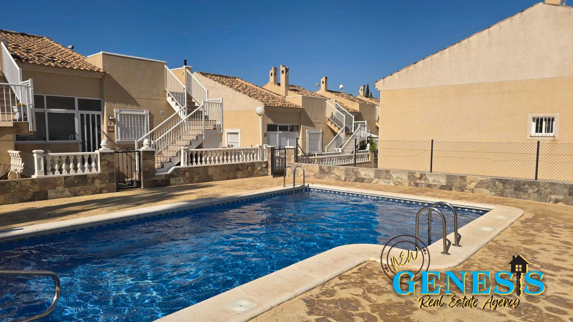 Swimming pool of Single-family semi-detached for sale in Guardamar del Segura  with Air Conditioner, Heating and Private garden
