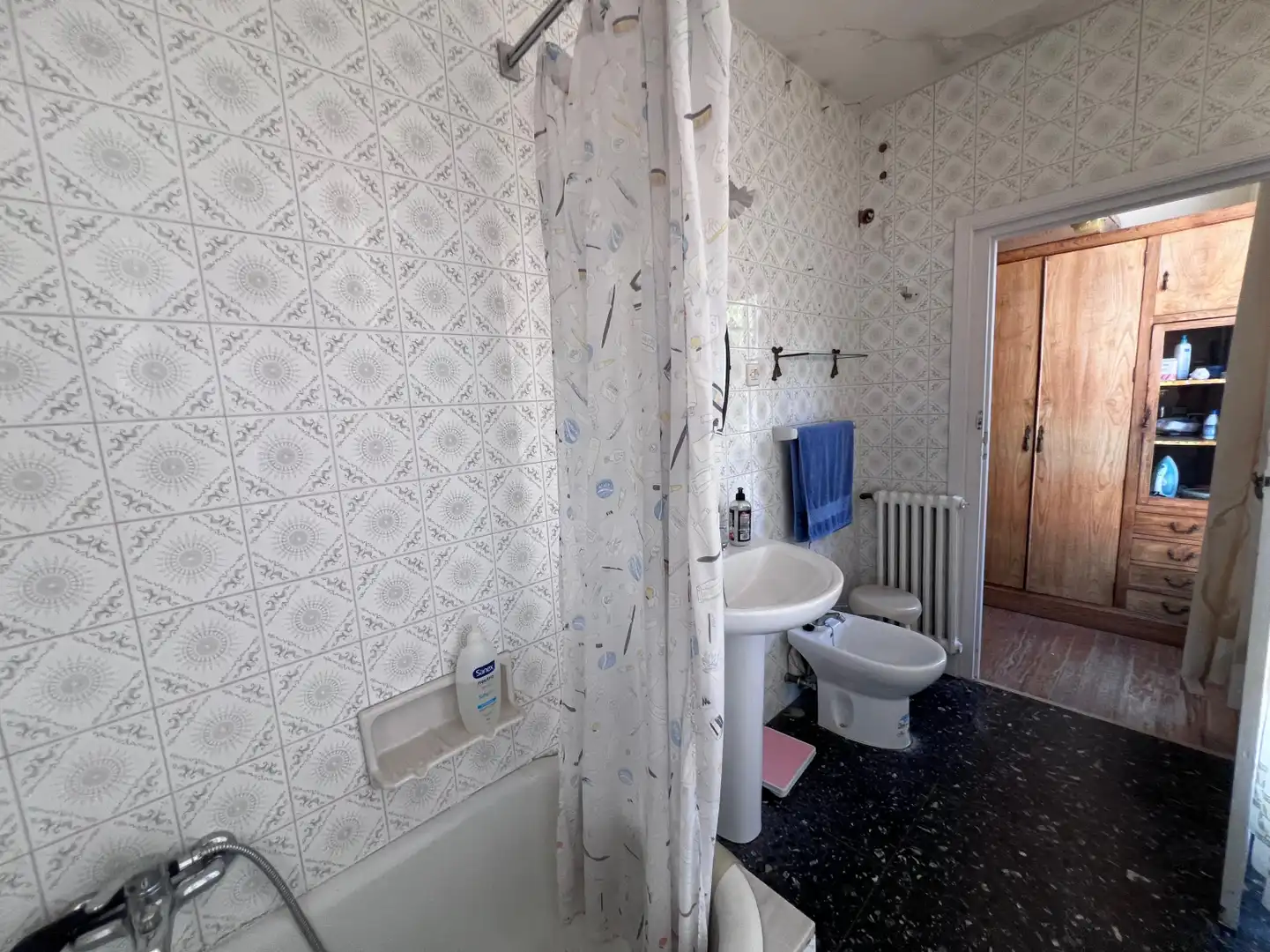 Bathroom of Houses for sale in Gozón  with Heating and Private garden