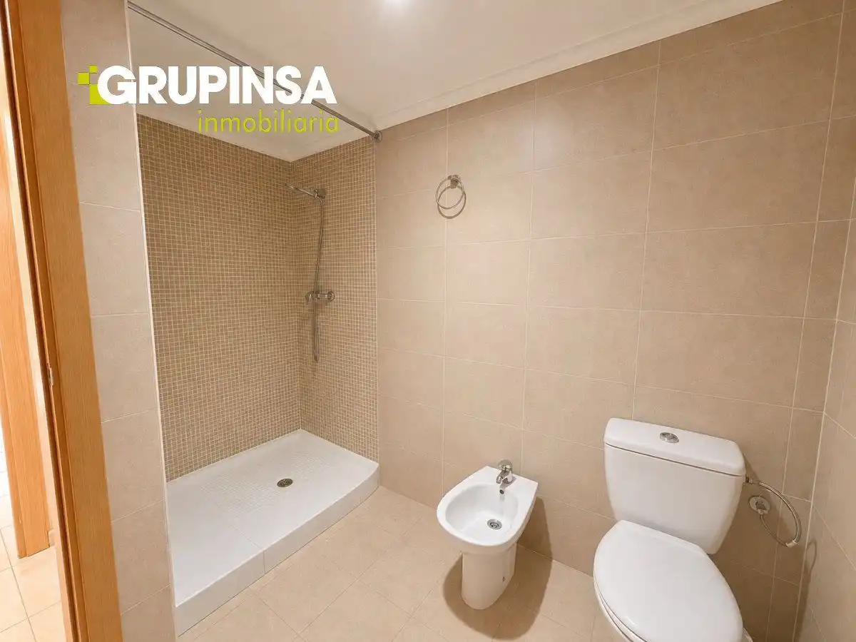 Bathroom of Flat for sale in Almazora / Almassora  with Air Conditioner and Balcony
