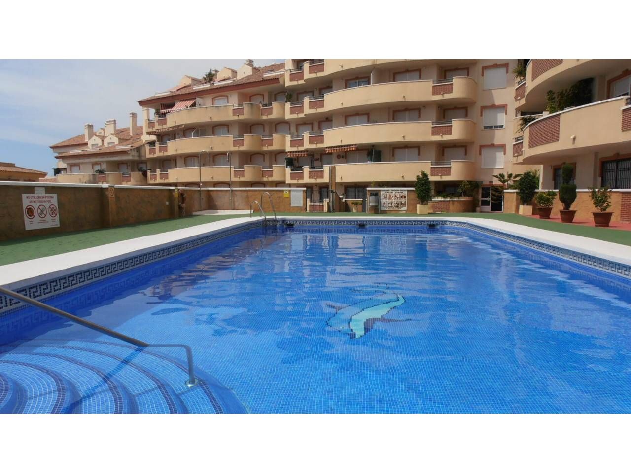 Piscina de Apartament en venda en Benalmádena amb Aire condicionat, Calefacció i Jardí privat