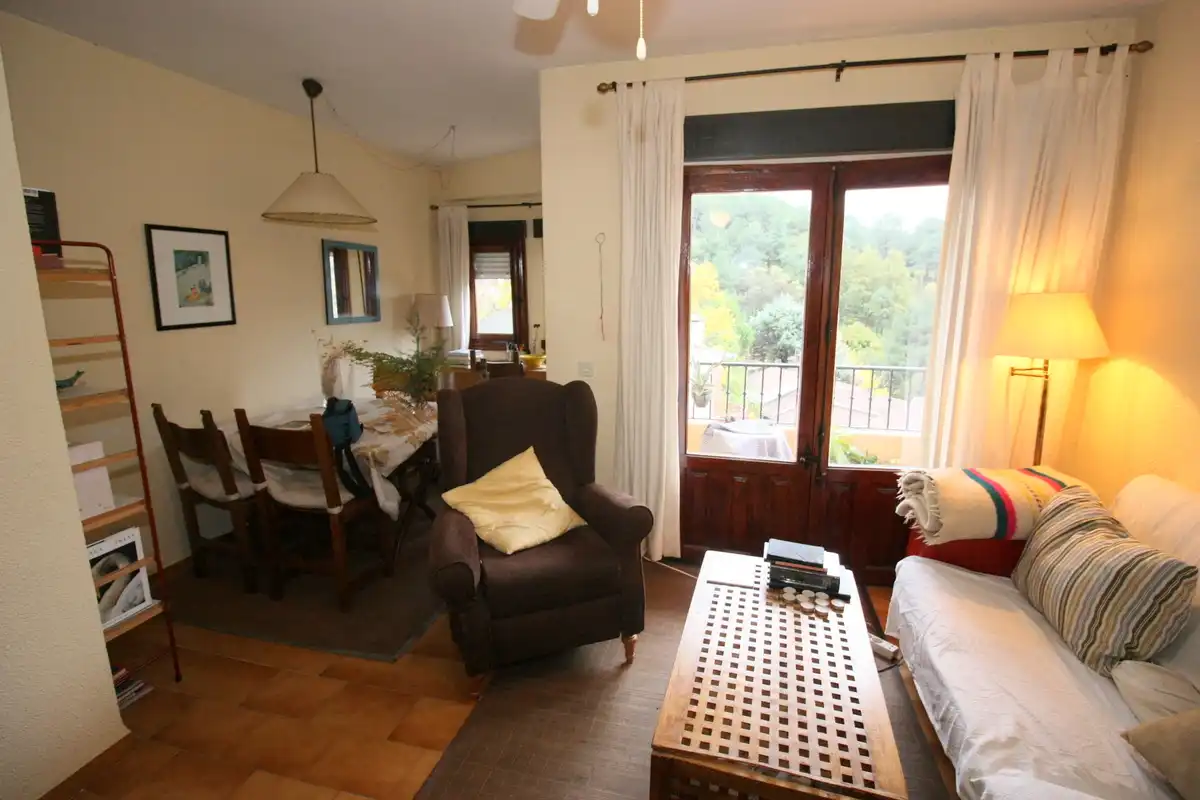 Sala de estar de Piso en venta en Cuevas del Valle con Calefacción, Amueblado y Balcón